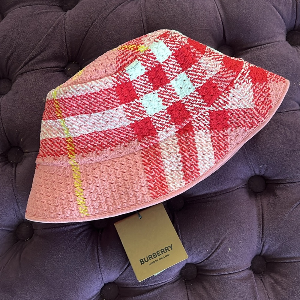 NEW Burberry Knitted Check Bucket Hat, Pink IP Check, Size L, New with Tag $890 - Picture 5 of 8